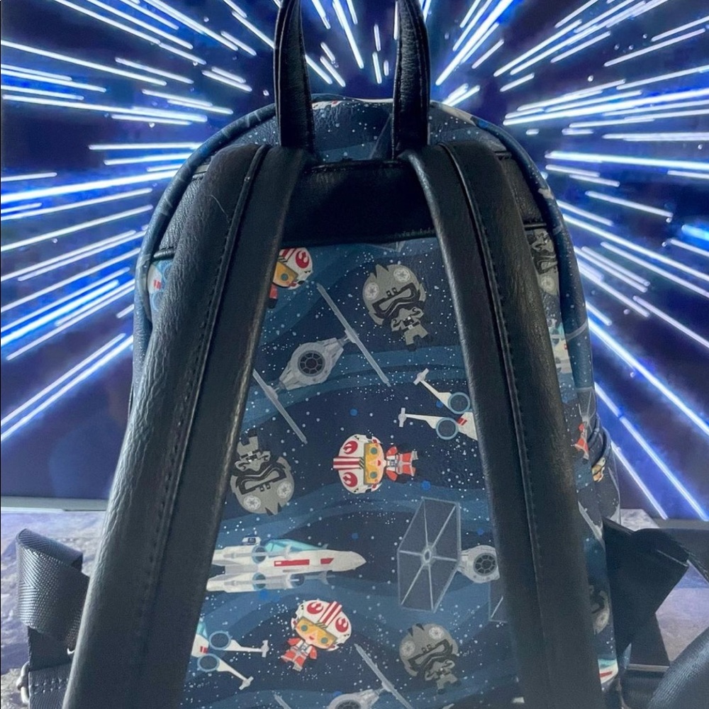 Star Wars Loungefly mini backpack *RARE* pattern❗️ - Picture 3 of 3